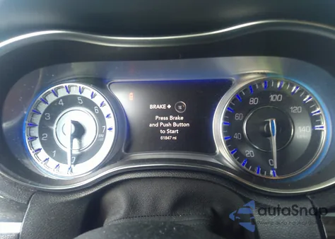 2015 Chrysler 300 Limited z USA, uszkodzony, nr VIN 2C3CCARG9FH923208